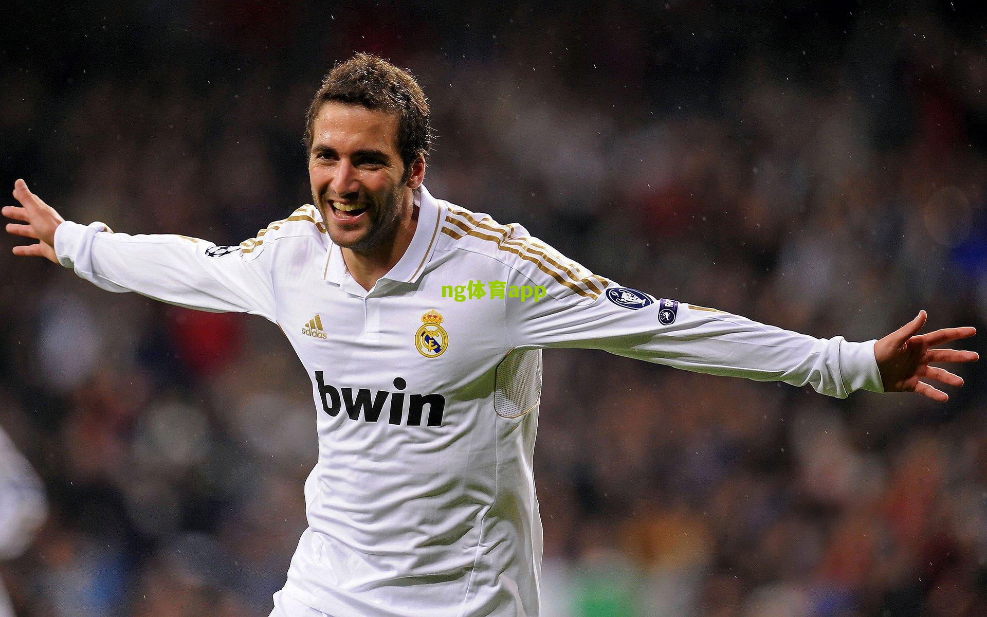 ng体育网页版：泰山锋线争议中酝酿转会 蔚山现代锁定目标 韩豪门求购中超金靴遇阻