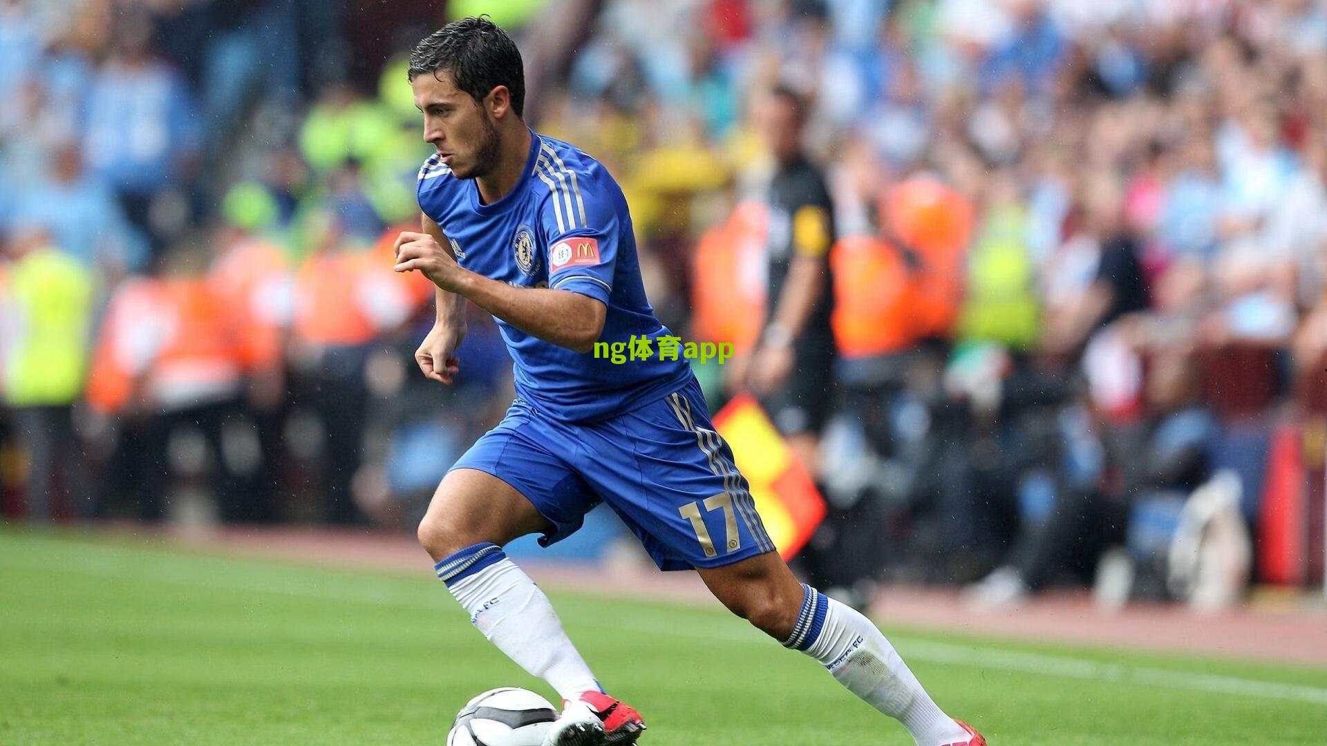 【ng体育app】巴萨爆冷告负，西甲争冠悬念陡增；皇马双线冲刺，阿韦洛亚角色引关注